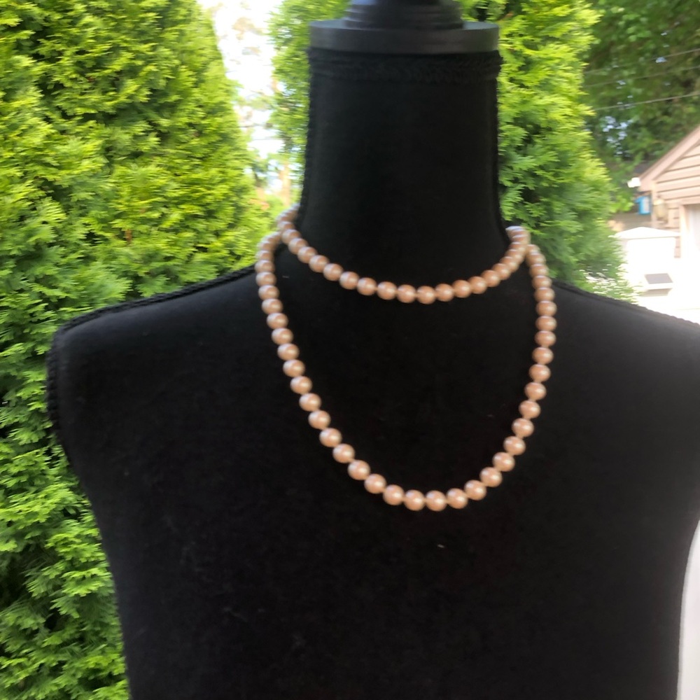 Elegant Pearl Necklace